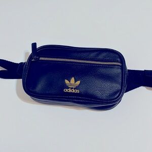 🎉SOLD🎉 - Adidas fanny pack
